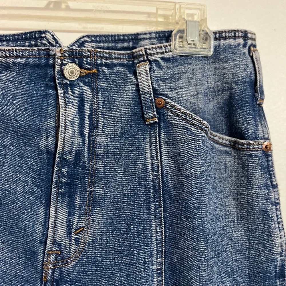 Abercrombie & Fitch Ultra High Rise Mom Jeans - size 12 - Picture 4 of 7